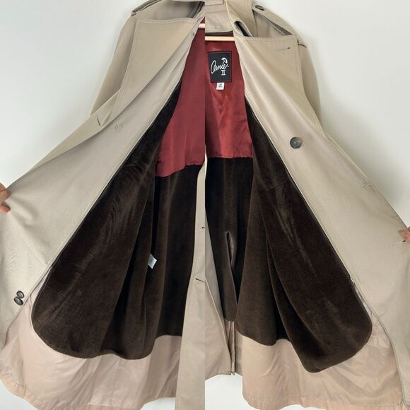 Vintage Annie Double Breasted Tan Trench Coat with Detachable Lining - Picture 7 of 8